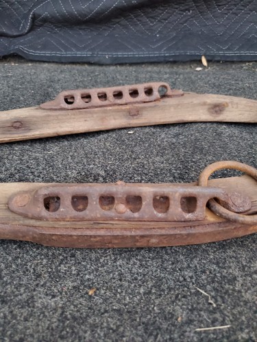 Antique Horse Mule Collar Yoke Wood & Cast Iron 25” Hand Forged Pair - Picture 5 of 8
