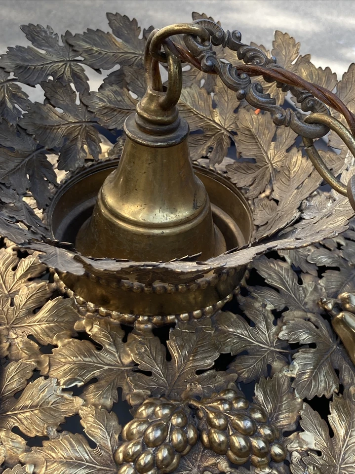 Lámpara de araña antigua artesanal diseño de vides de uva cúpula Foto 4 de 4