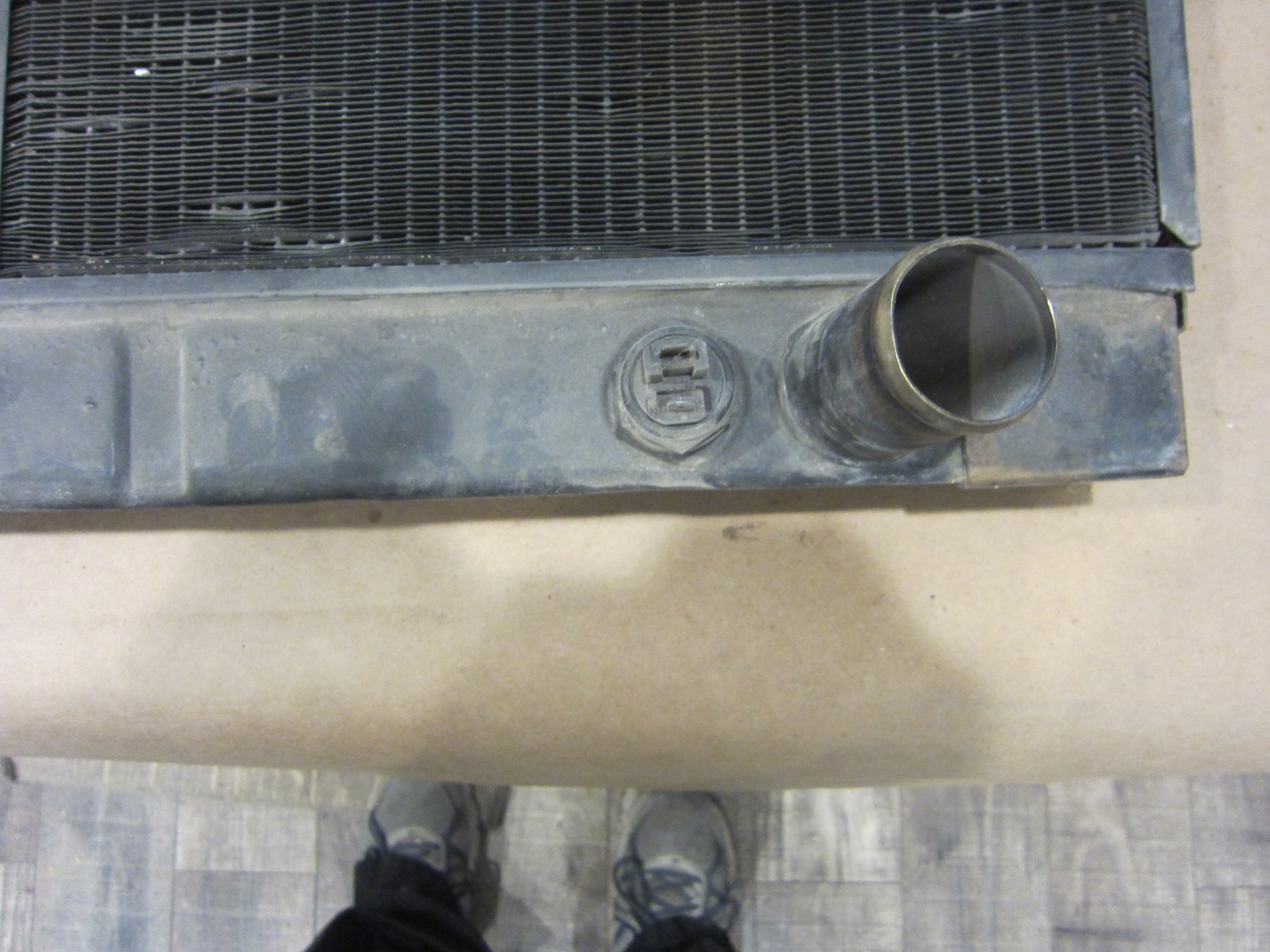 Ferrari Mondial 8 / 3.0 QV  - Water Radiator Cooler. Part# 116287