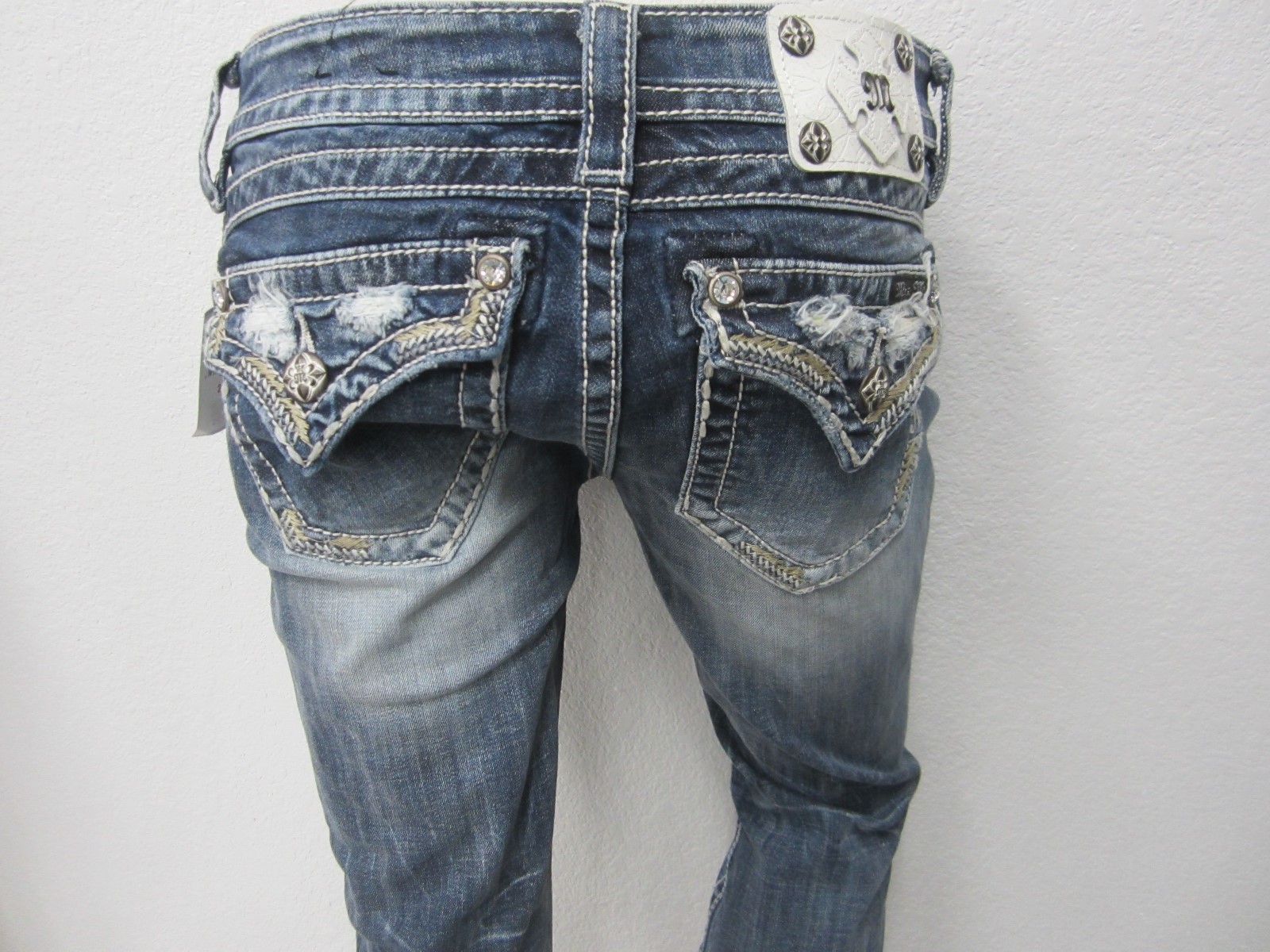 NWT  MISS ME EMBELLISHED Standard Cropped Jeans ME8518C3 sz 26 X 23 image 3