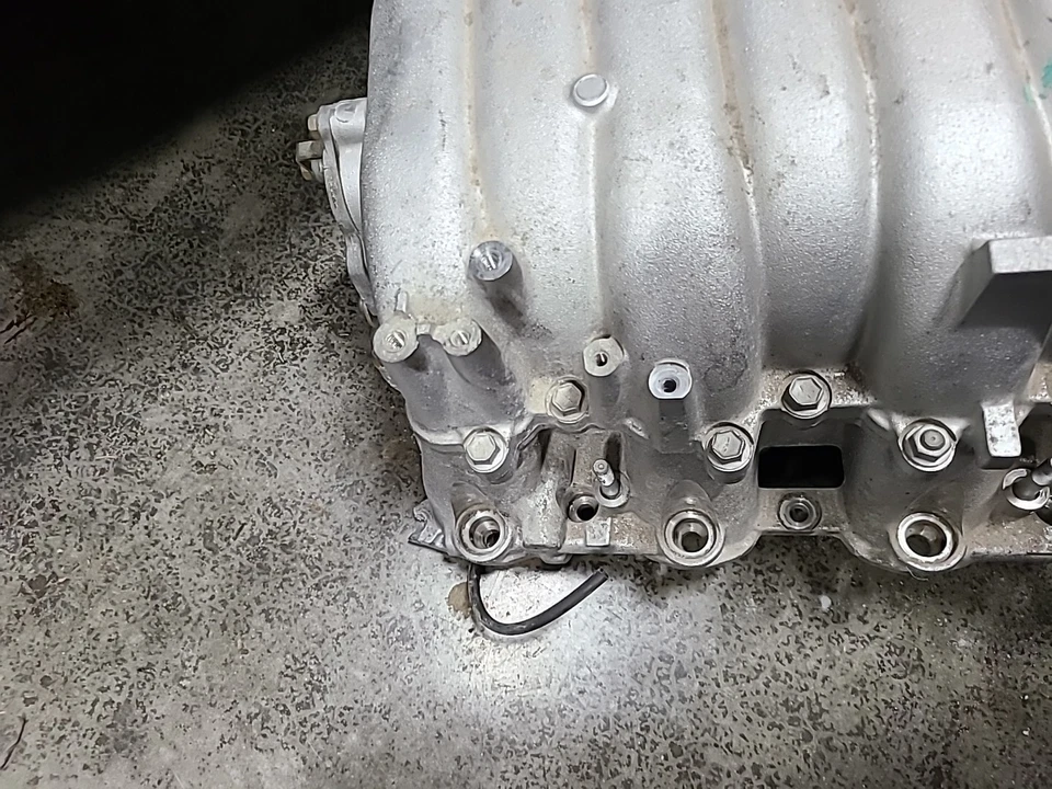 2003-2010 Toyota 3UZ-FE Lexus SC430  4.3 L V8 Air Intake Manifold - Image 4 of 4