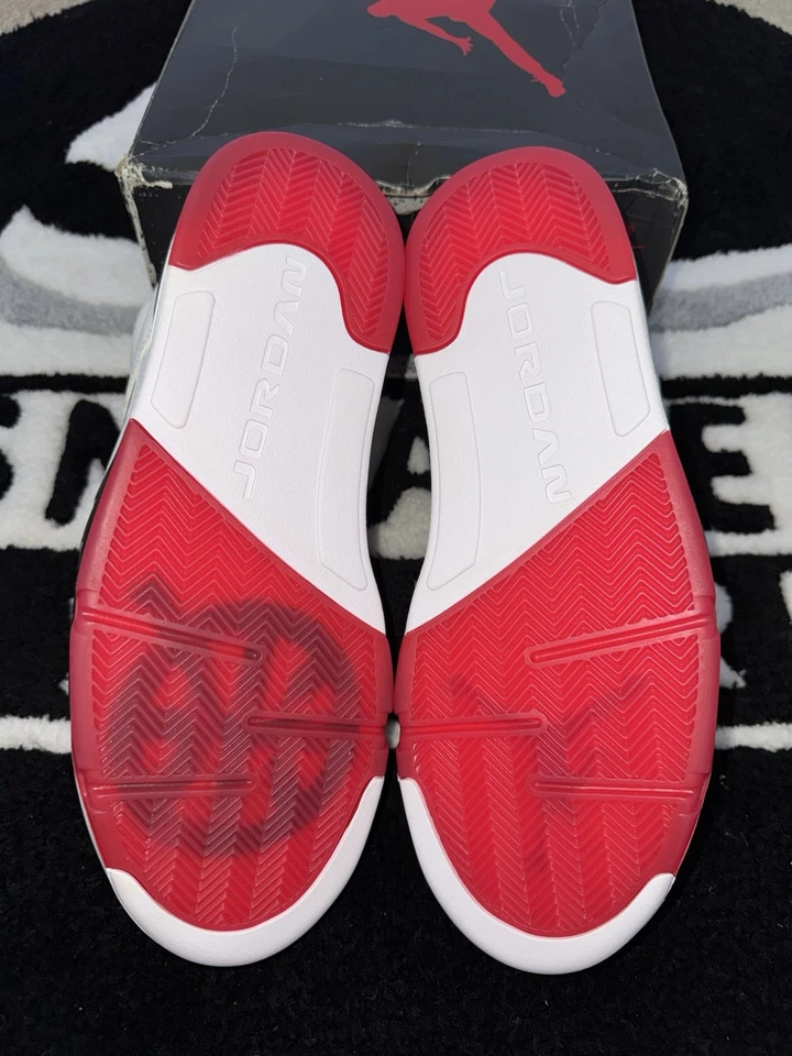 Air Jordan 5 Retro 2021 Quai 54 (Talla 11.5) Foto 4 de 4