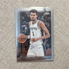 Topps Chrome 2025-26 Victor Wembanyama #221 Spurs Base Set Basketball Card