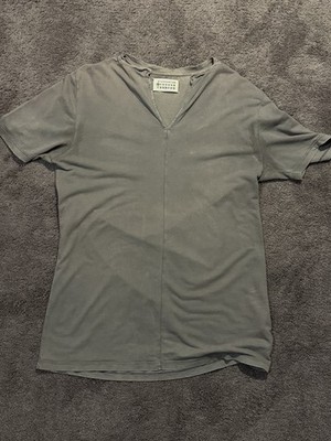 Maison Margiela グレー Vネック Tシャツ サイズ50 Maison Martin Margiela Gray Cotton V-Neck Raw Edge Short Sleeve T