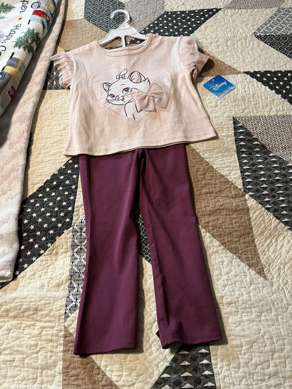 Disney Girls 2 Piece Outfit Size 4