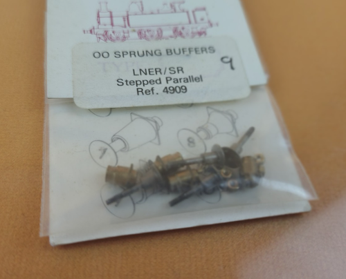 MPD OO Gauge Spring Buffers Type 9 - Ref. 4909 LNER/SR Stepped Parallel - Picture 2 of 2
