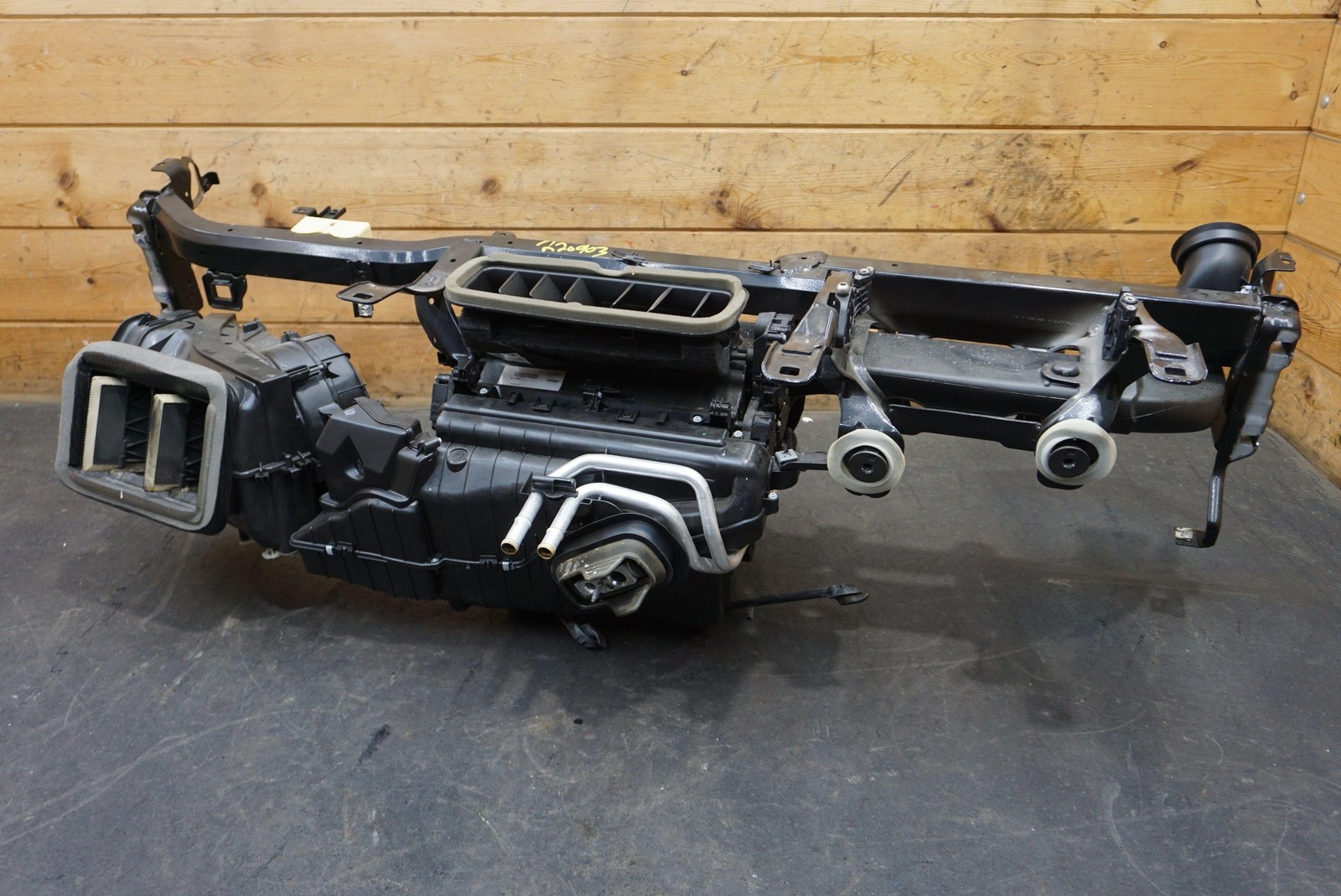 Dash Panel Crossmember AC Heater Core OEM 36B857017 Bentley Bentayga 2016-20