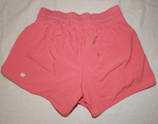 Lululemon Women s Size 6 Salmon Pink Athletic Shorts Zipper Pocket-Preowned