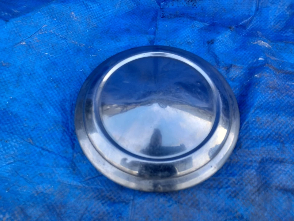 Tapa central Chevy Vega 1973-1979 y Chevy Monza 1975-1979 Foto 2 de 4