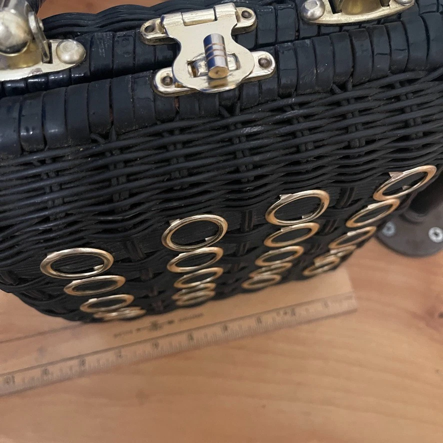 Cartera vintage hecha a mano de mimbre negro ratán asa envuelta años 60 Hong Kong Foto 4 de 4