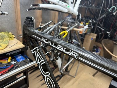 Large Kuota Kalibur Triathlon/Time Trial Carbon Frame 58cm Top