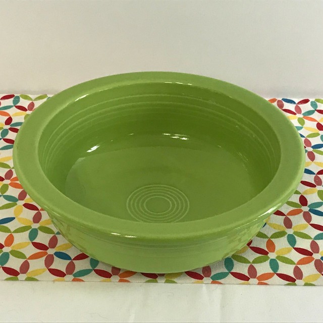 Fiestaware Chartreuse Large Bowl Fiesta Retired Green 40 oz Serving