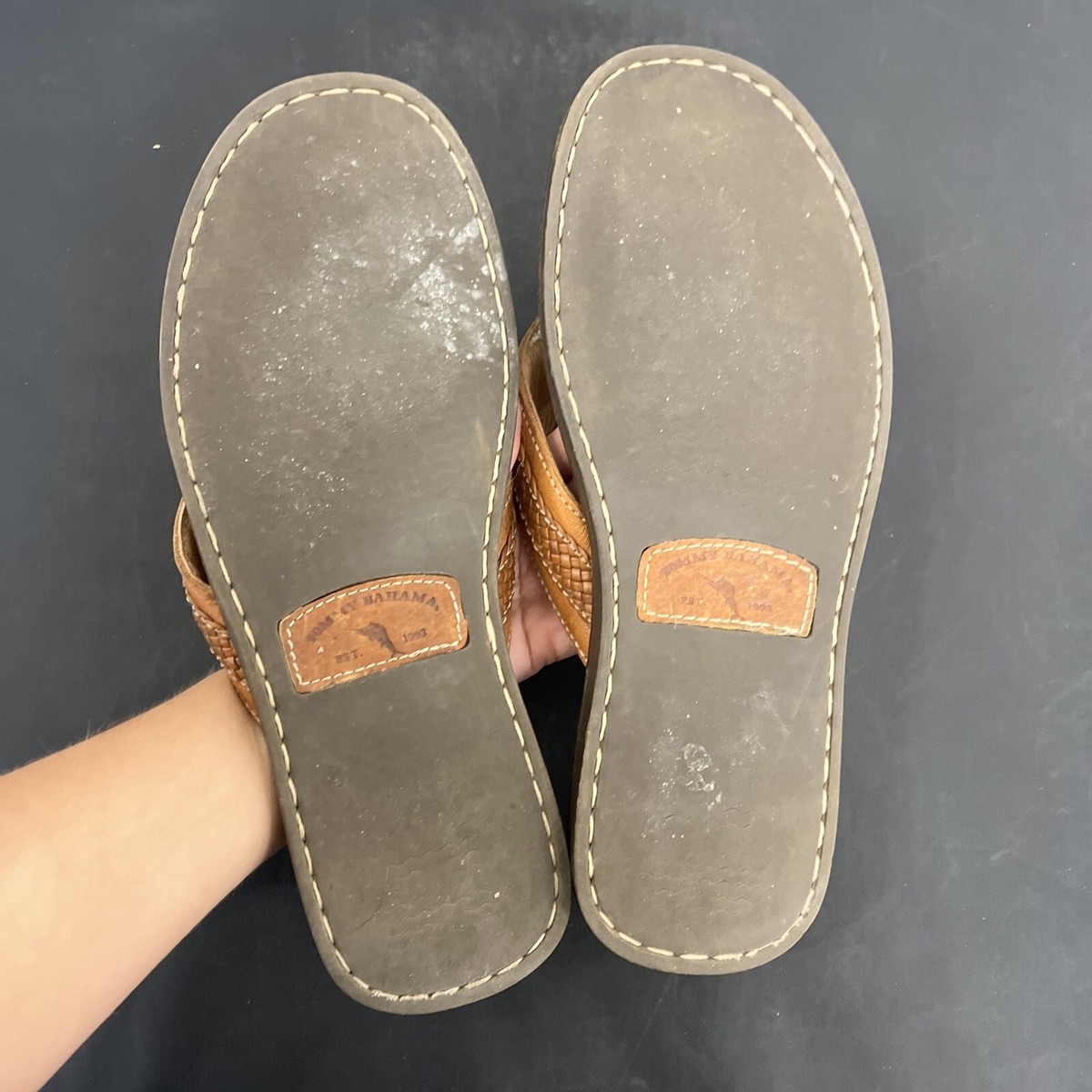 Tommy Bahama Sandals Anchors Away Mens 9M Brown Leather Flip Flop Thongs Chrty Tommy Bahama Sandals Anchors Away Mens 9M Brown Leather Flip  main image 3