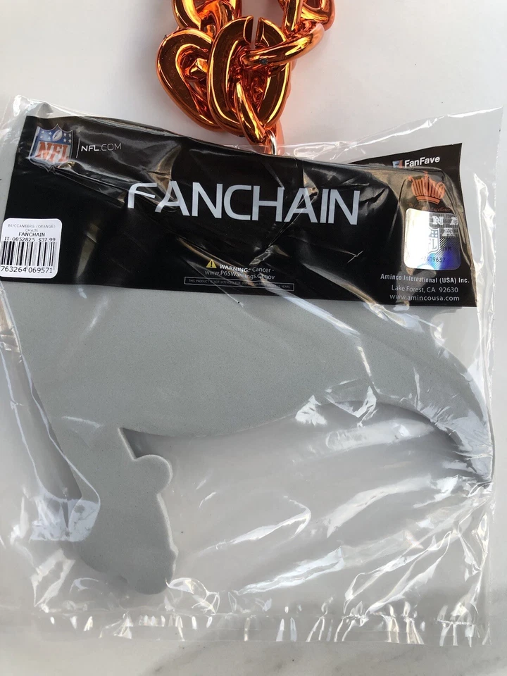 NFL 坦帕湾海盗队 18 英寸橙色球迷链大项链泡沫磁铁 - 2 合 1 — 第 4/4 张图片