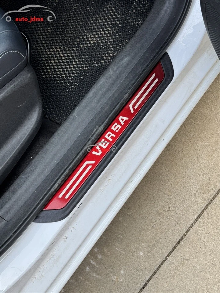 Para NISSAN Versa Accesorios Alféizar de Puerta Placa Desgaste Cubierta Protector Embellecedores Foto 2 de 4