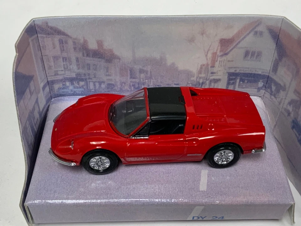 1/43 la Colección Dinky Ferrari 246 GTS de 1973 en Rojo TR549 Foto 2 de 4