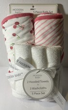 Modern Baby 5 Piece Bath Set 2 Hooded Towels  3 Washcloths Cherries NWT