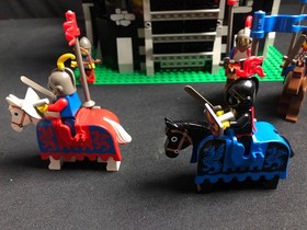 Lego 6085 Castle Black Knights Black Monarch's Castle Knights Knights Castle 1988