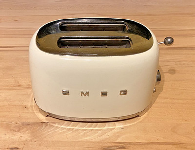 SMEG TSF02CREU Toaster - Beige Defekt OVP