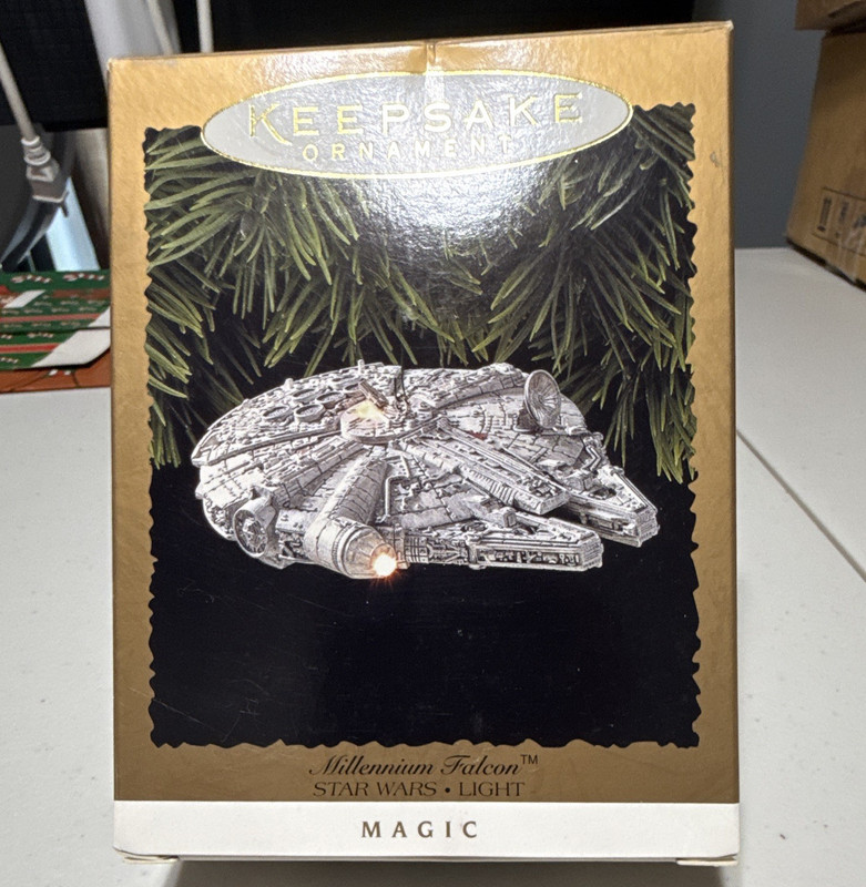 Hallmark Keepsake Star Wars Millennium Falcon Light Up Christmas Ornament 1996
