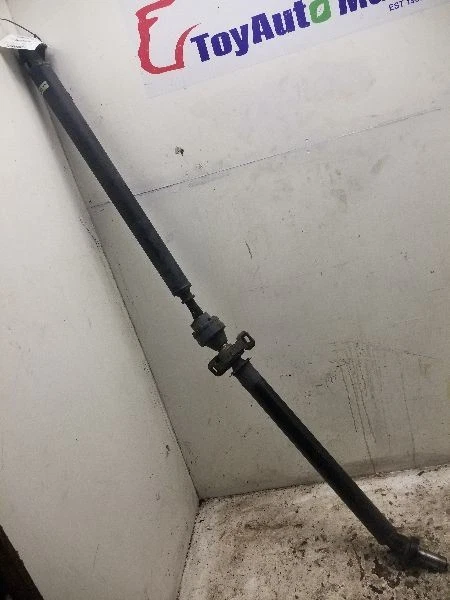 01-05 TOYOTA RAV4 2.0L FWD AT REAR DRIVE SHAFT ASSEMBLY  - Image 2 of 4