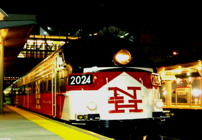 5x7 FARBFOTO CDOT FL-9 #2024 STAMFORD, CT BEI NACHT 23. OKTOBER 2005