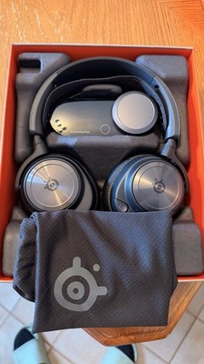 SteelSeries Arctis Nova Pro Wired Over-Ear Gaming Headset PC PlayStation