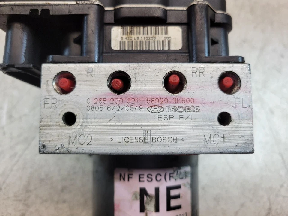 2008 2009 2010 HYUNDAI SONATA ABS PUMP MODULE + MOTOR OEM 58920-3K500 - Image 2 of 4