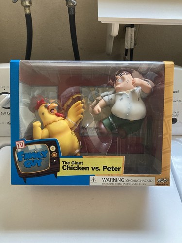 Mezco Family Guy The Giant Chicken vs Peter Action Figure Box Set New Original