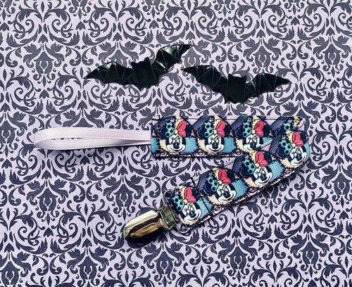 Gothic Scream Mouse Queen Halloween Baby Pacifier Clip - Picture 3 of 3