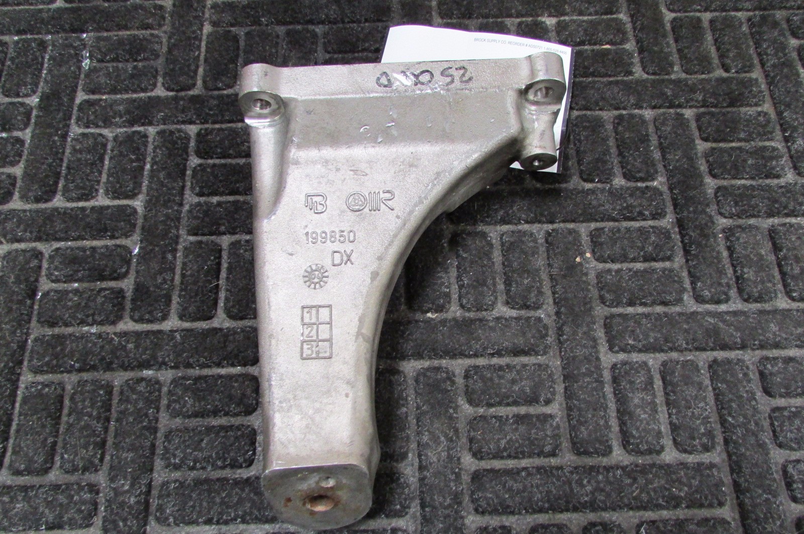Maserati Quattroporte, RH, Right Engine Mount, Used P/N 199850