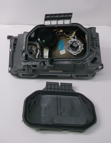 Mercedes-Benz W124 / C124 / S124 (1984-1993) Left Headlight Hella 1EJ004440-591 - Picture 20 of 24