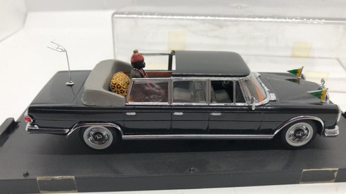 VITESSE MERCEDES 600 PULLMAN AFRICAN KING LIMO scala 1:43 - Foto 4 di 5