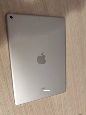 Apple iPad (9th generation) · 64GB · Wi-Fi