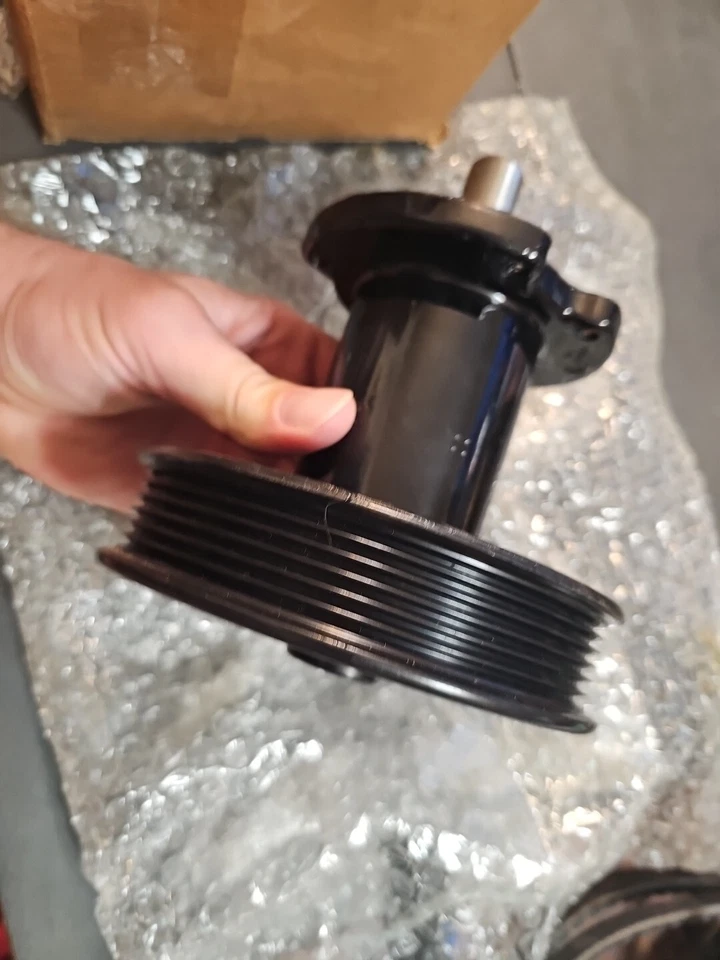 NUEVO Conjunto de carcasa de bomba de agua de mar Mercury / MerCruiser 46-94913A5 Foto 3 de 4