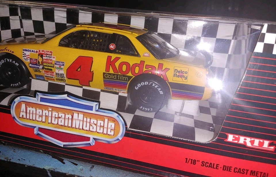 Coche ERTL American Muscle #4 Kodak Chevy Lumina Ernie Irvan escala 1/18 Foto 4 de 4