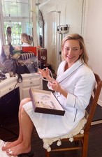 Kate hudson Sitting In Chair In Front Mirror 11x17