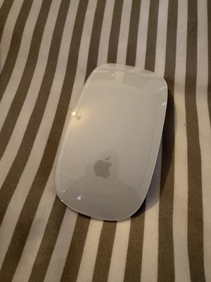 Apple Magic Mouse 2 - Silber/Weiß A1657 Nagelneu Nie Benutzt