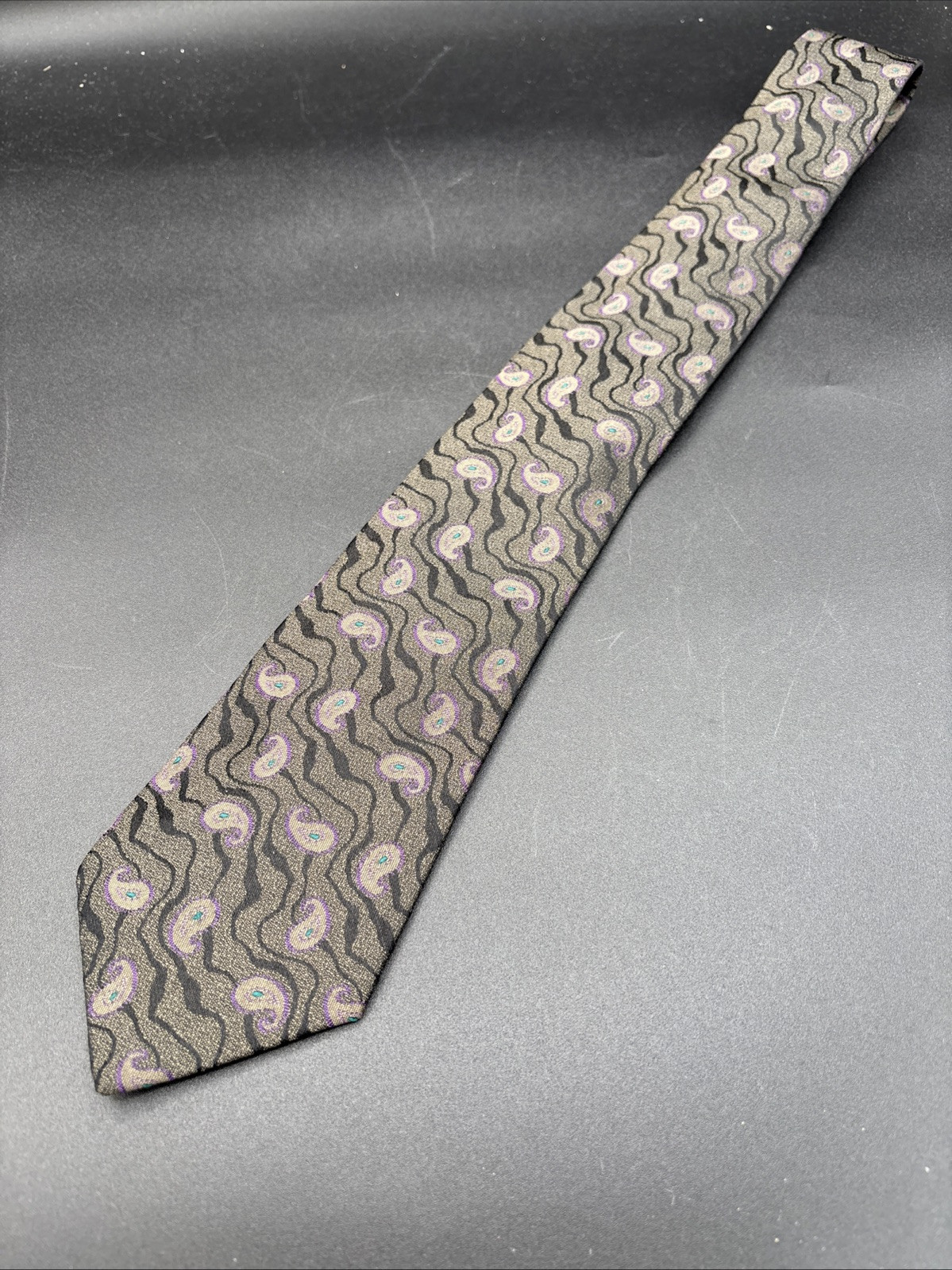 Gianni Versace Men's 100% Silk Grey Purple Paisley Tie