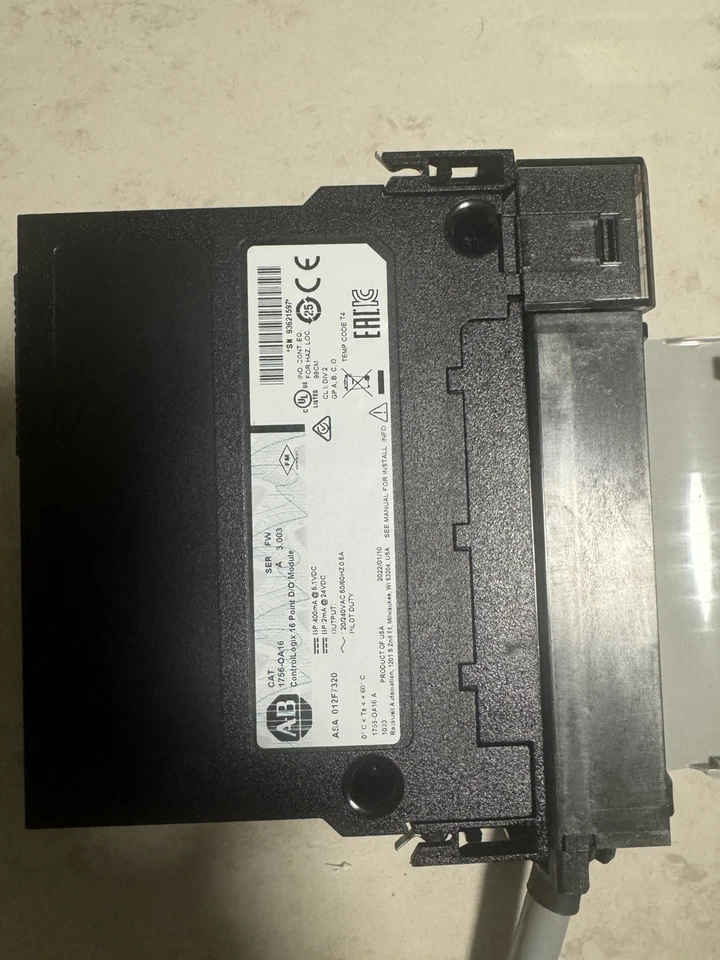 ALLEN BRADLEY 1756-OA16 /1492-CONCAB005X PLC MODULE - Image 4 of 4