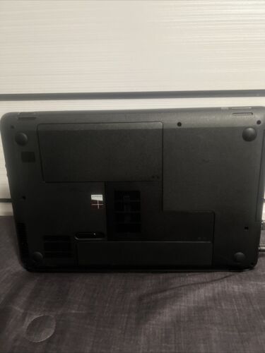 HP 2000-2b59wm LAPTOP - TPN-I107 (BLUE) 2.2GHz 4GBRAM 320GBHD - WORKS - Picture 2 of 3