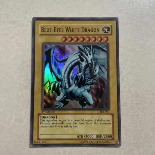 2004 Yu-Gi-Oh! BLUE-EYES WHITE DRAGON 1st Edition SKE-001 Super Rare NM+ - Picture 1 of 2