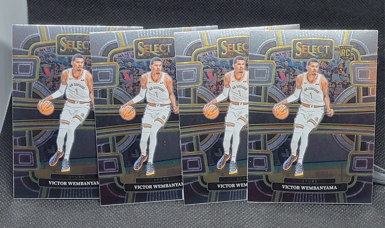 Lot Of 4 2023-24 Panini Select - Concourse Victor Wembanyama #87 (RC)
