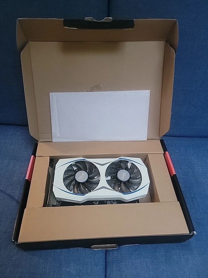 ASUS ROG Strix Radeon RX 460 4GB OC Gaming GPU Graphics Card - Image 3 of 4