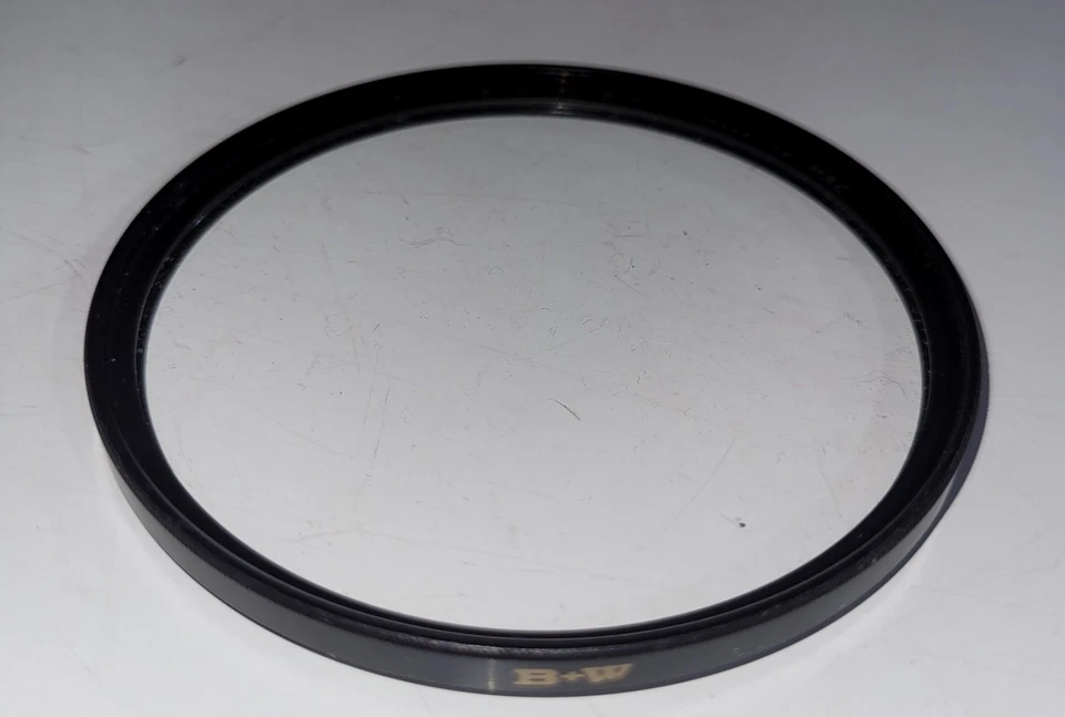 ZOMEI 77mm Adjustable Neutral Density Filter ND2-400 with Two 77mm UV Filters - Image 4 of 4