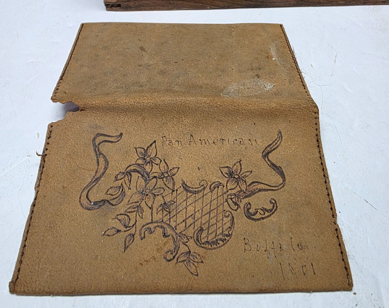 VINTAGE 1901 PAN AM WORLDS FAIR BUFFALO NY LEATHER WALLET