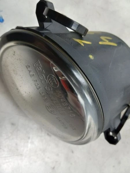 07-14 TOYOTA CAMRY DRIVER SDIE FOG LIGHT  - Image 2 of 4