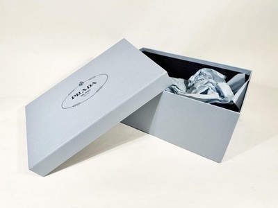   LUXUS PAKET BOX - GIFT BOX ''PRADA'' 2026 (31x20x13) ORIGINAL  DEFEKT