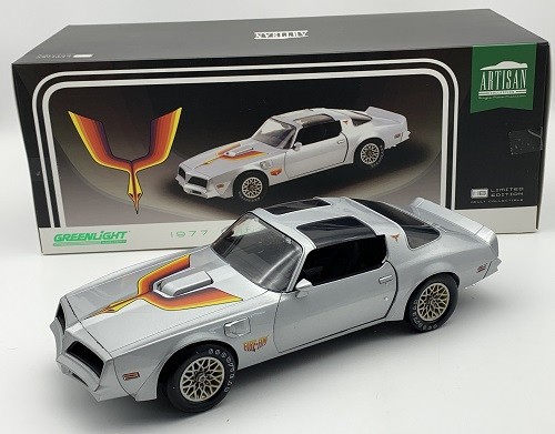 Pontiac Firebird Fire Am 1977 Silber Im MaßStab 1:18 Von Greenlight Artisan NEU-image