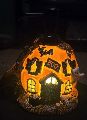 Halloween Haunted House LED Light-Up Decoration Soap Dispenser Pumpkin Ghost 6''